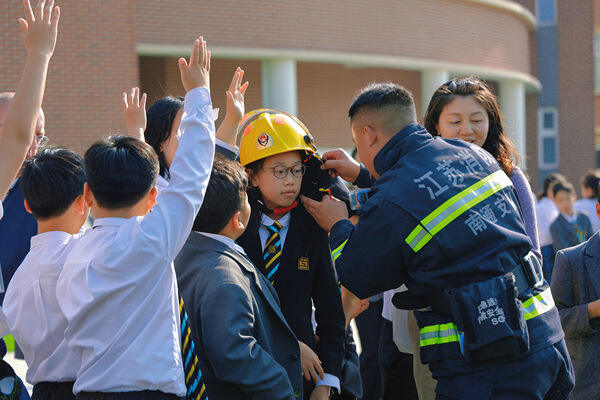 “消防安全”主题集会,南通惠立学校